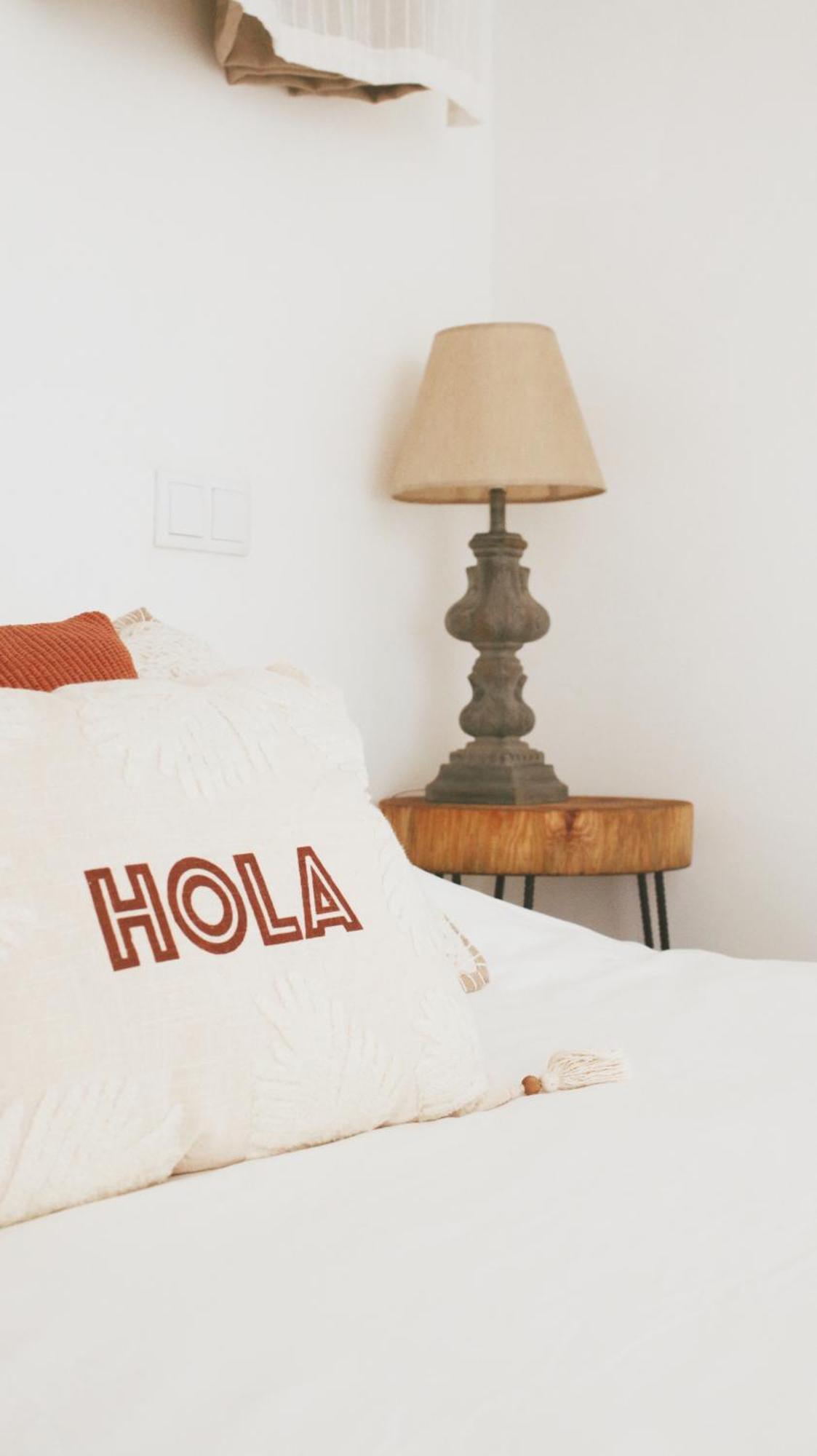 Vila Vale Guest House - Surf & Yoga ชาร์เนกา ภายนอก รูปภาพ