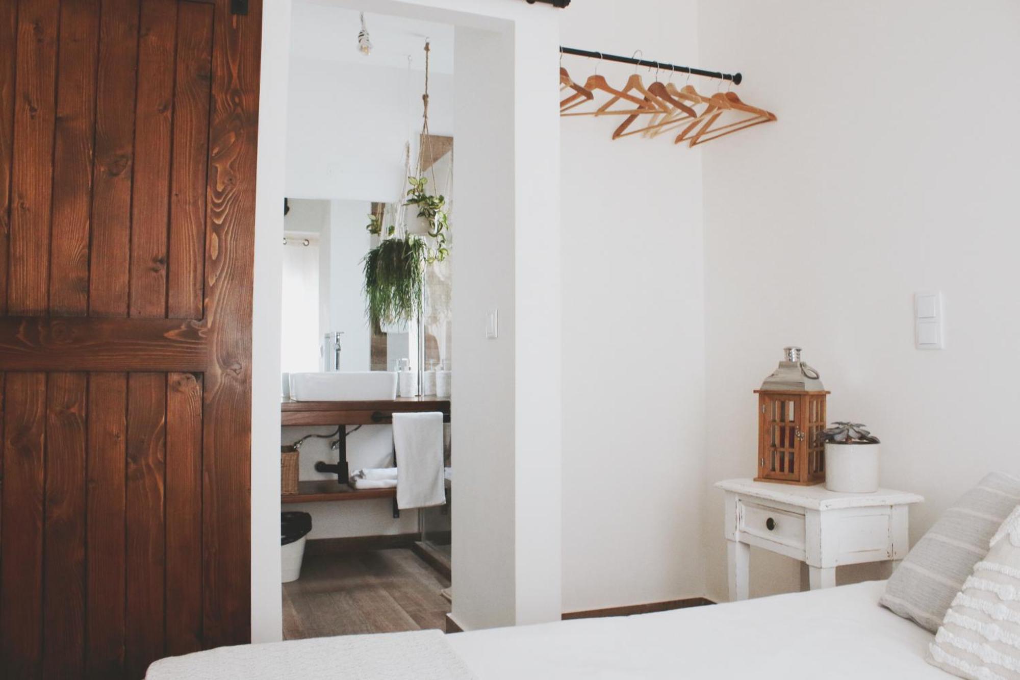 Vila Vale Guest House - Surf & Yoga ชาร์เนกา ภายนอก รูปภาพ
