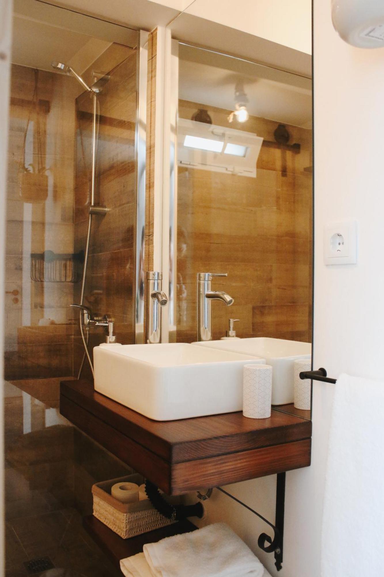 Vila Vale Guest House - Surf & Yoga ชาร์เนกา ภายนอก รูปภาพ