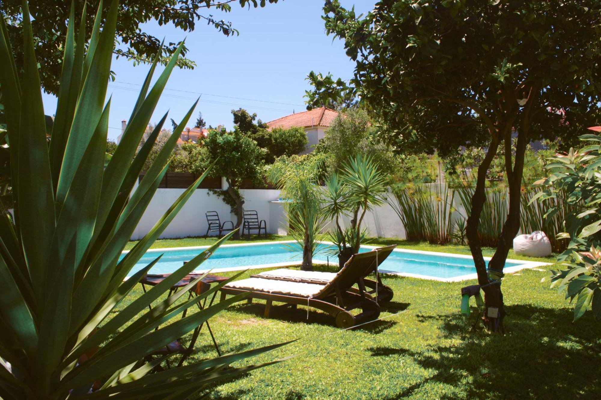 Vila Vale Guest House - Surf & Yoga ชาร์เนกา ภายนอก รูปภาพ