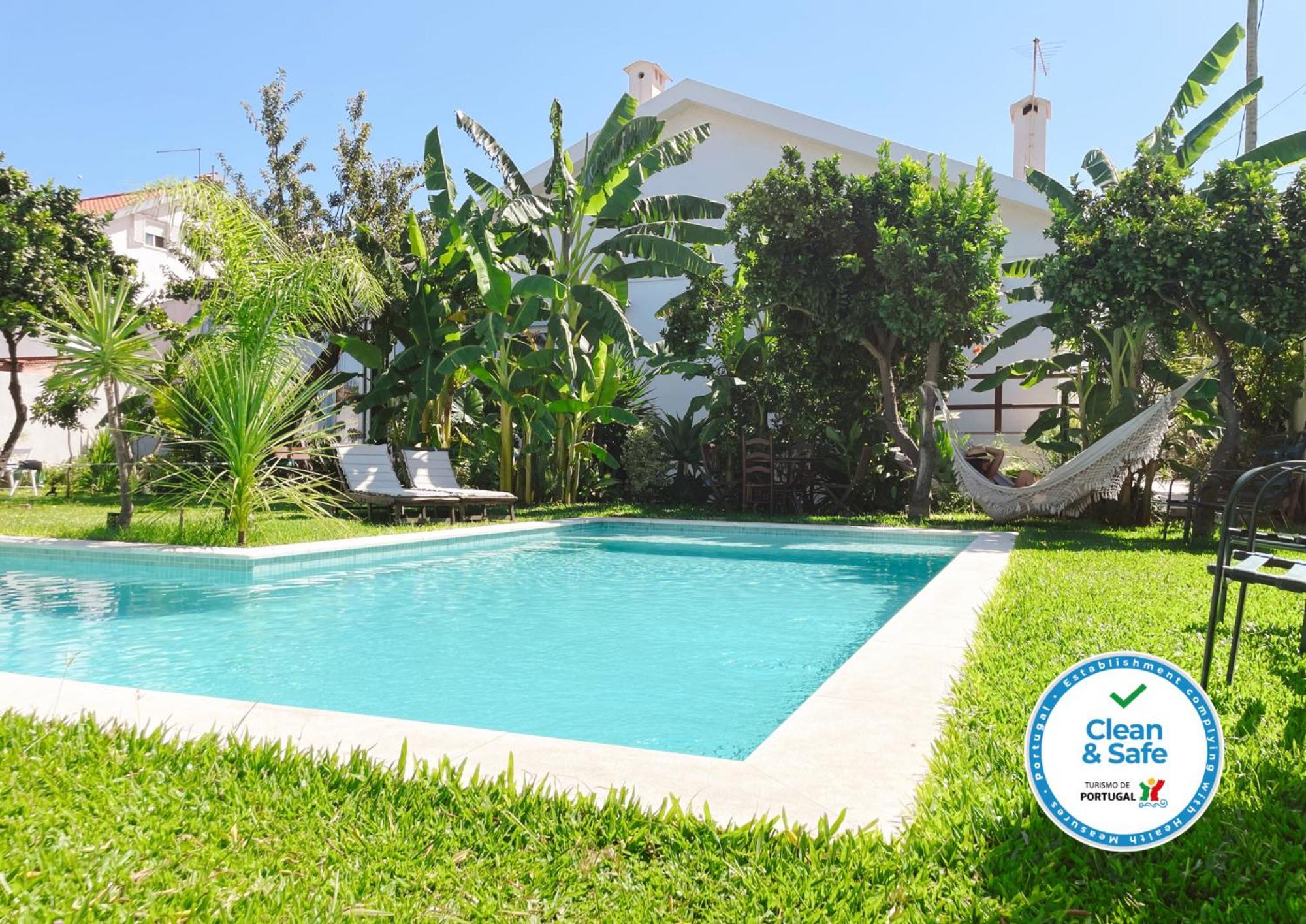 Vila Vale Guest House - Surf & Yoga ชาร์เนกา ภายนอก รูปภาพ